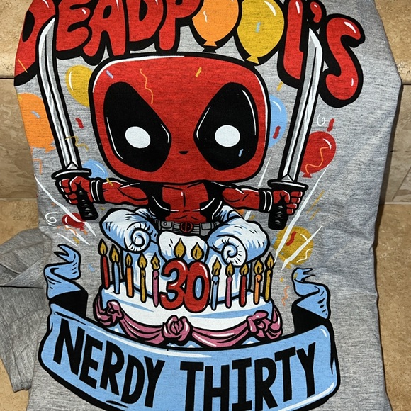 MARVEL POP TEES NEW SIZE 3xl DEADPOOL🎉🎈🎊🎉🎈🎊 - Picture 4 of 4